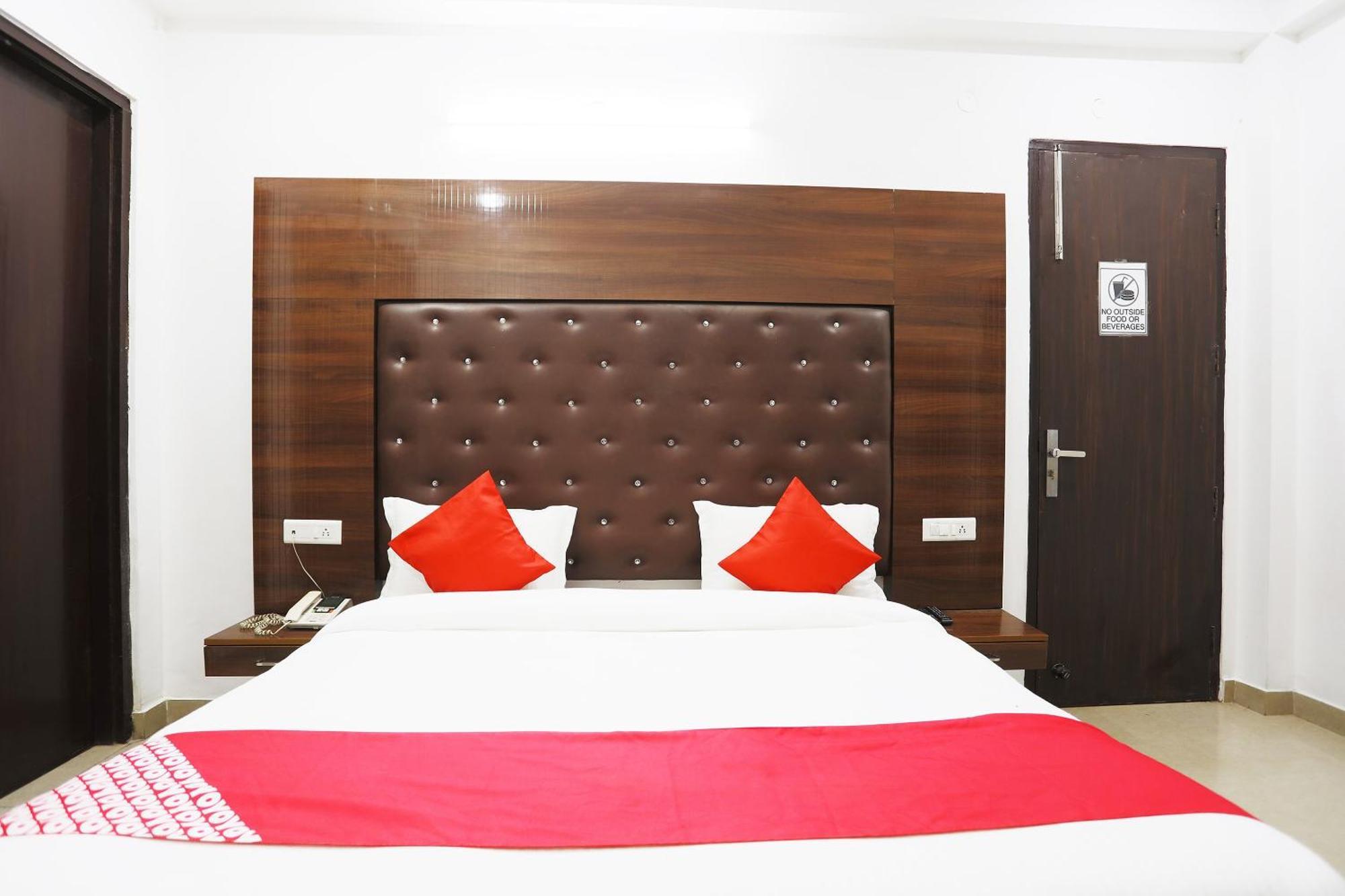 Super Collection O Tipsyy Inn 014 Gurgaon Exterior foto
